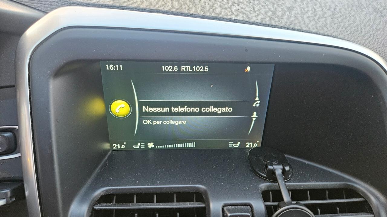 Volvo XC 60 2.4 d4 awd 181cv geartronic NAVY-CAM-SED.RISC