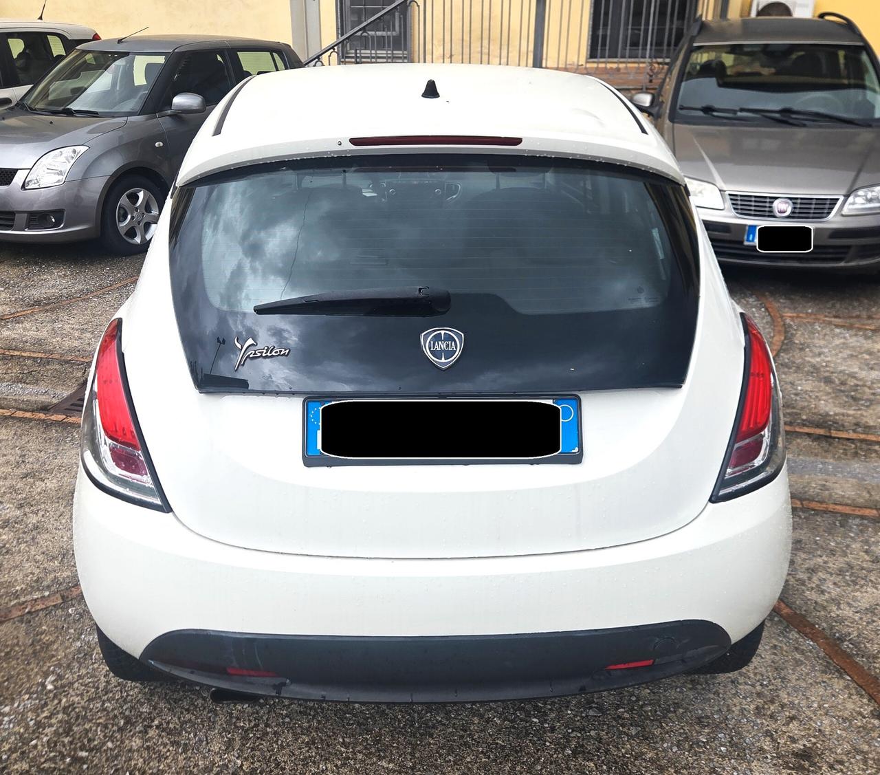 Lancia Ypsilon 1.2 TAGLIANDATA GARANZIA 12 MESI