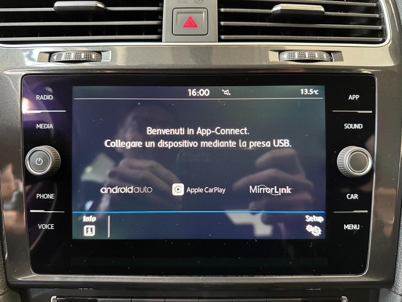 Volkswagen Golf 5p 1.0 tsi Business 115cv - Carplay - 18"