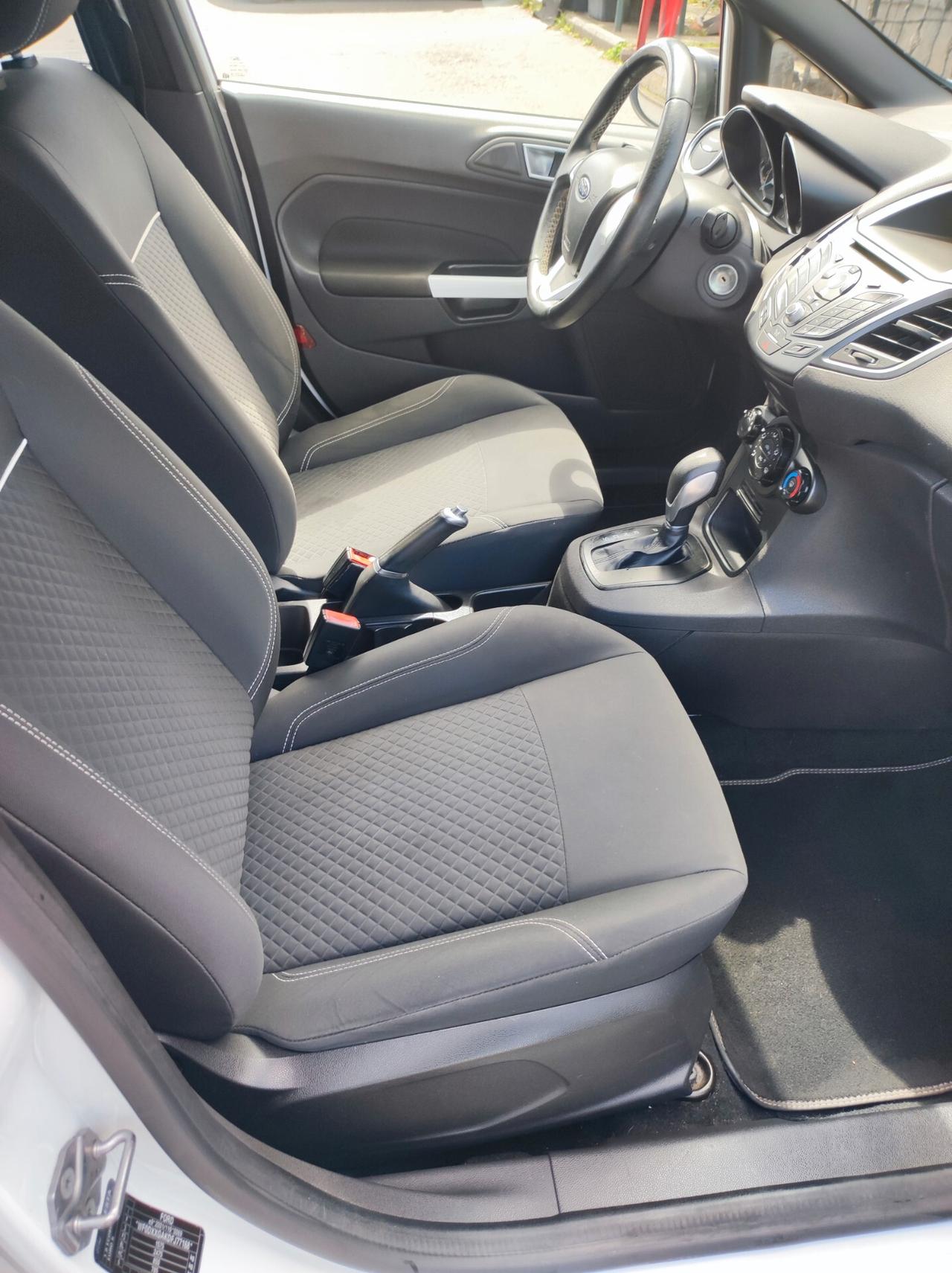 Ford Fiesta 1.0 100CV AUTOMATICA Black & White Edition