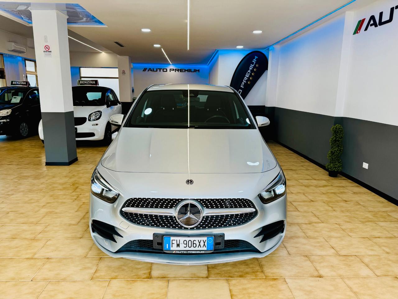 Mercedes-benz B 180 AMG Autom. CarPlay / RetroCamera