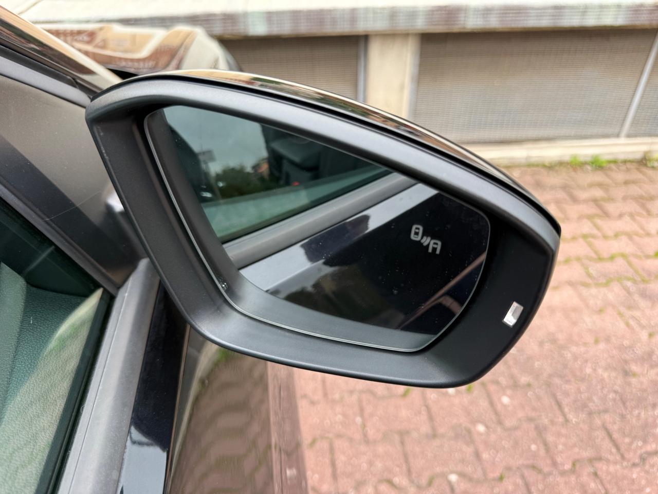 Volkswagen T-Cross 1.0 Tsi 110cv DSG PARI AL NUOVO!