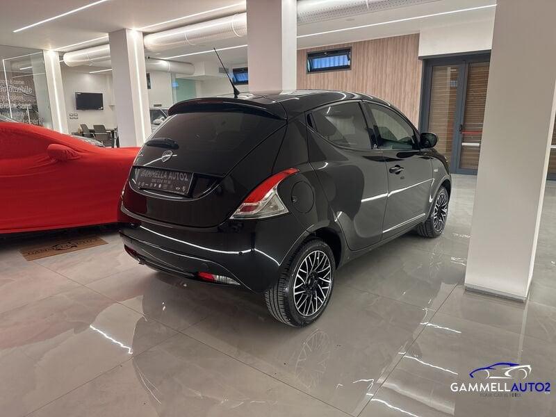 Lancia Ypsilon Ypsilon 1.2 69 CV 5 porte GPL Ecochic Elefantino Blu