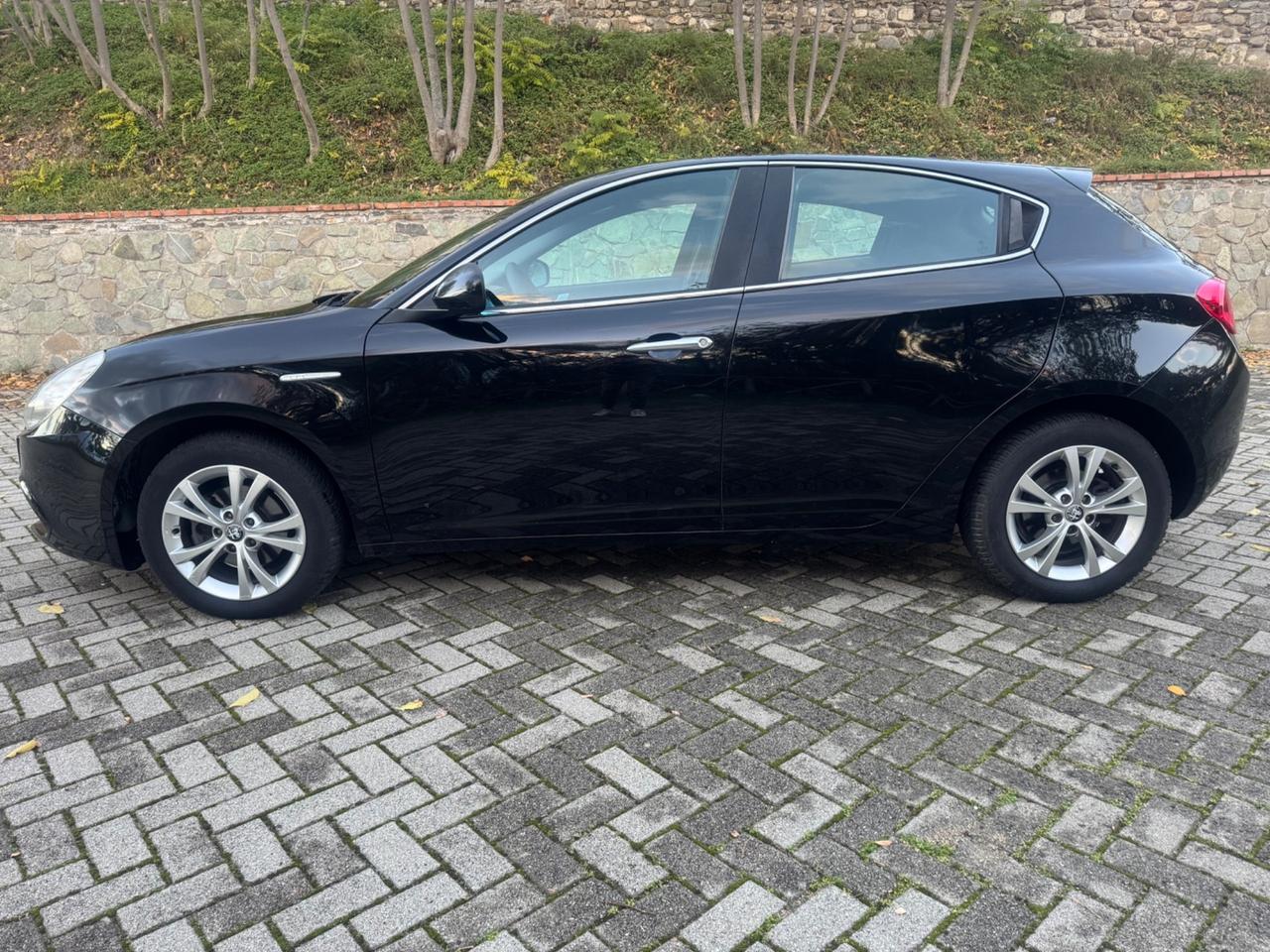 Alfa Romeo Giulietta 1.6 JTDm-2 105Cv 2011