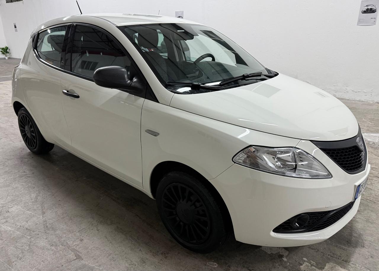Lancia Ypsilon 1.0 FireFly 5 porte S&S Hybrid Ecochic - 2021