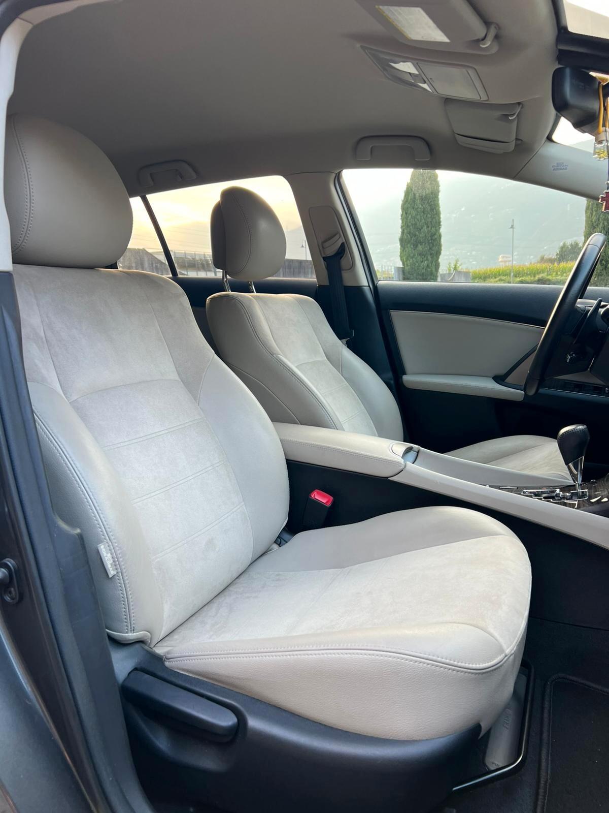 Toyota Avensis 2.2 D-Cat aut. Wagon Style Safety