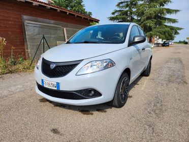 Lancia Ypsilon 1.2 69 CV 5 porte GPL Ecochic Gold