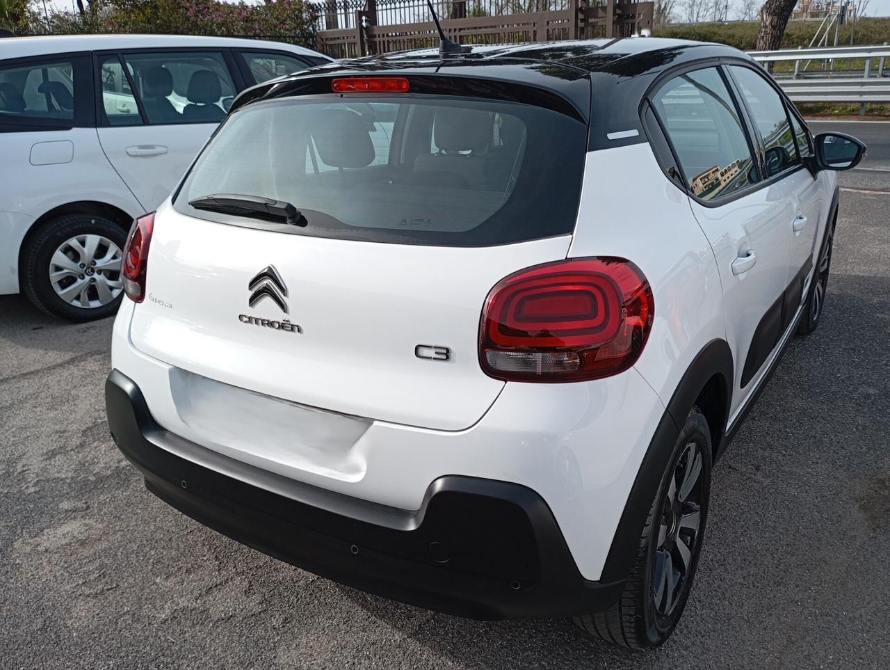 Citroen C3 1.2 PureTech 110CV Shine Aut.