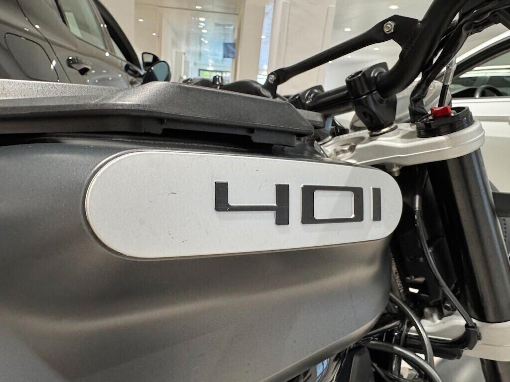 Husqvarna Svartpilen 401 Sport
