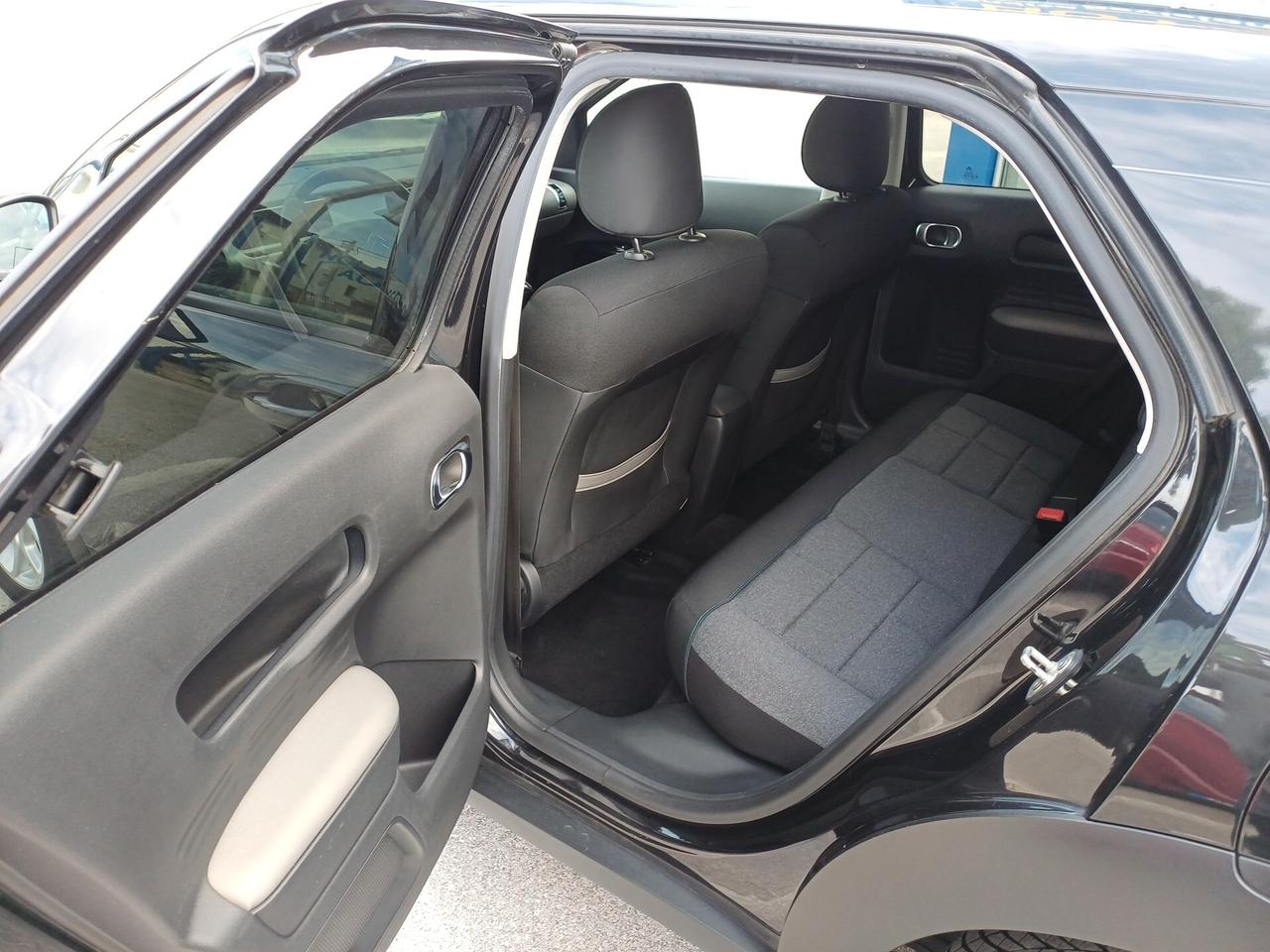 Citroen C4 Cactus BlueHDi 100 S&S Shine