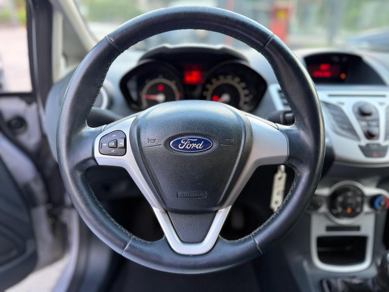 Ford Fiesta Ikon 1.4 TDCi 70CV 5 porte