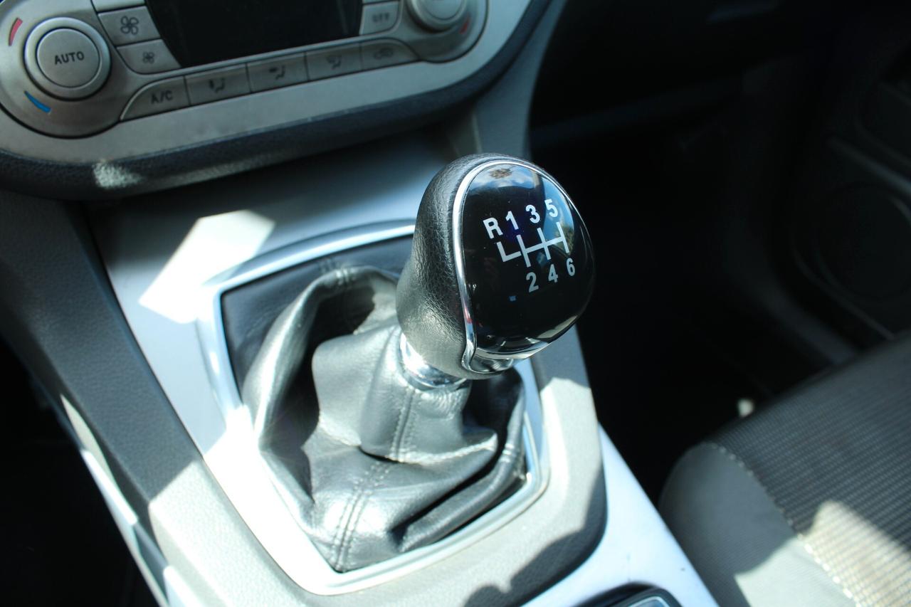 Ford Kuga 2.0 TDCI 140 CV 2WD