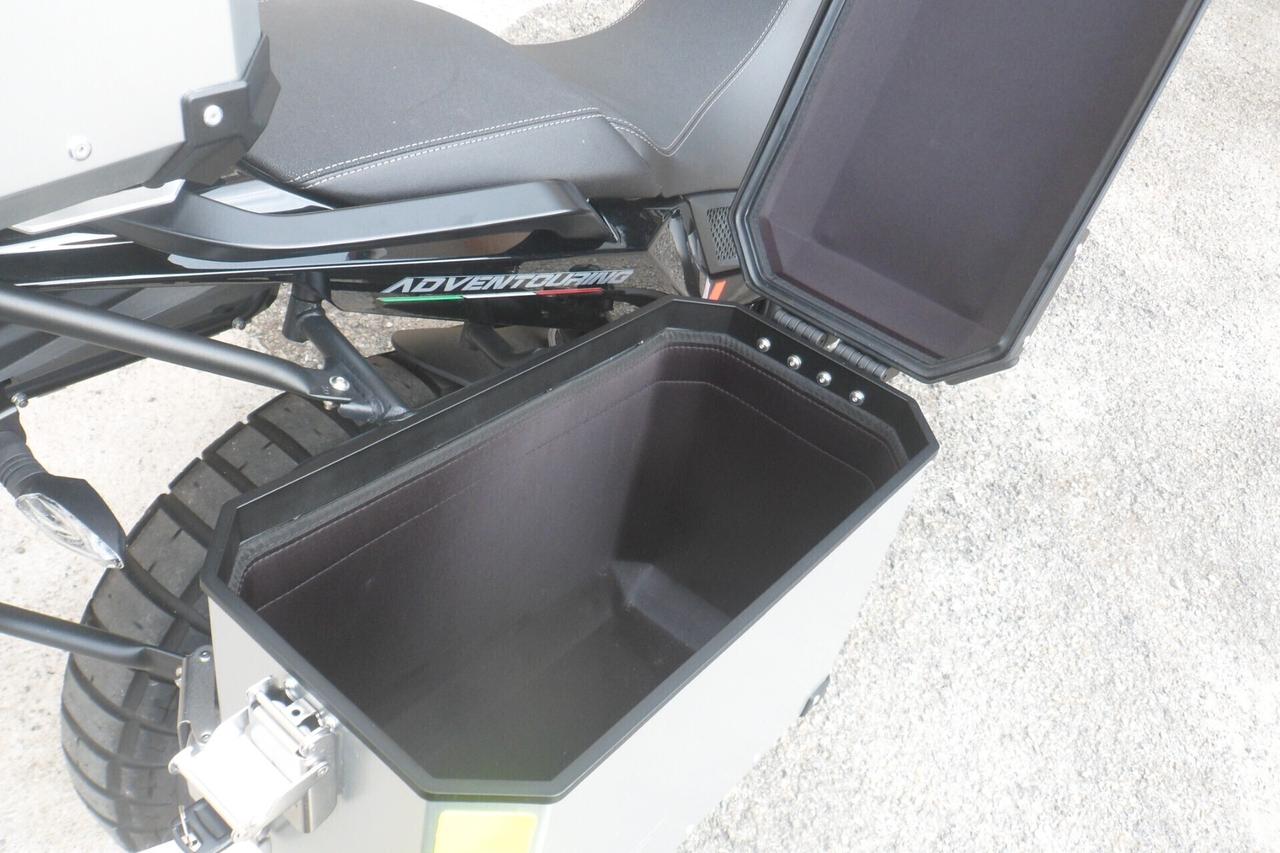 Moto Morini X-Cape 649 adventouring