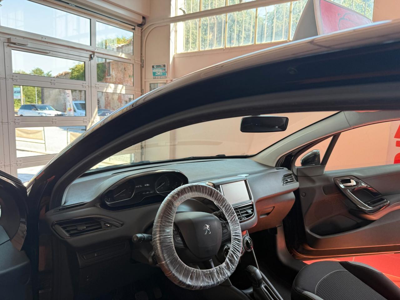 Peugeot 208 BlueHDi 75 3 porte Allure