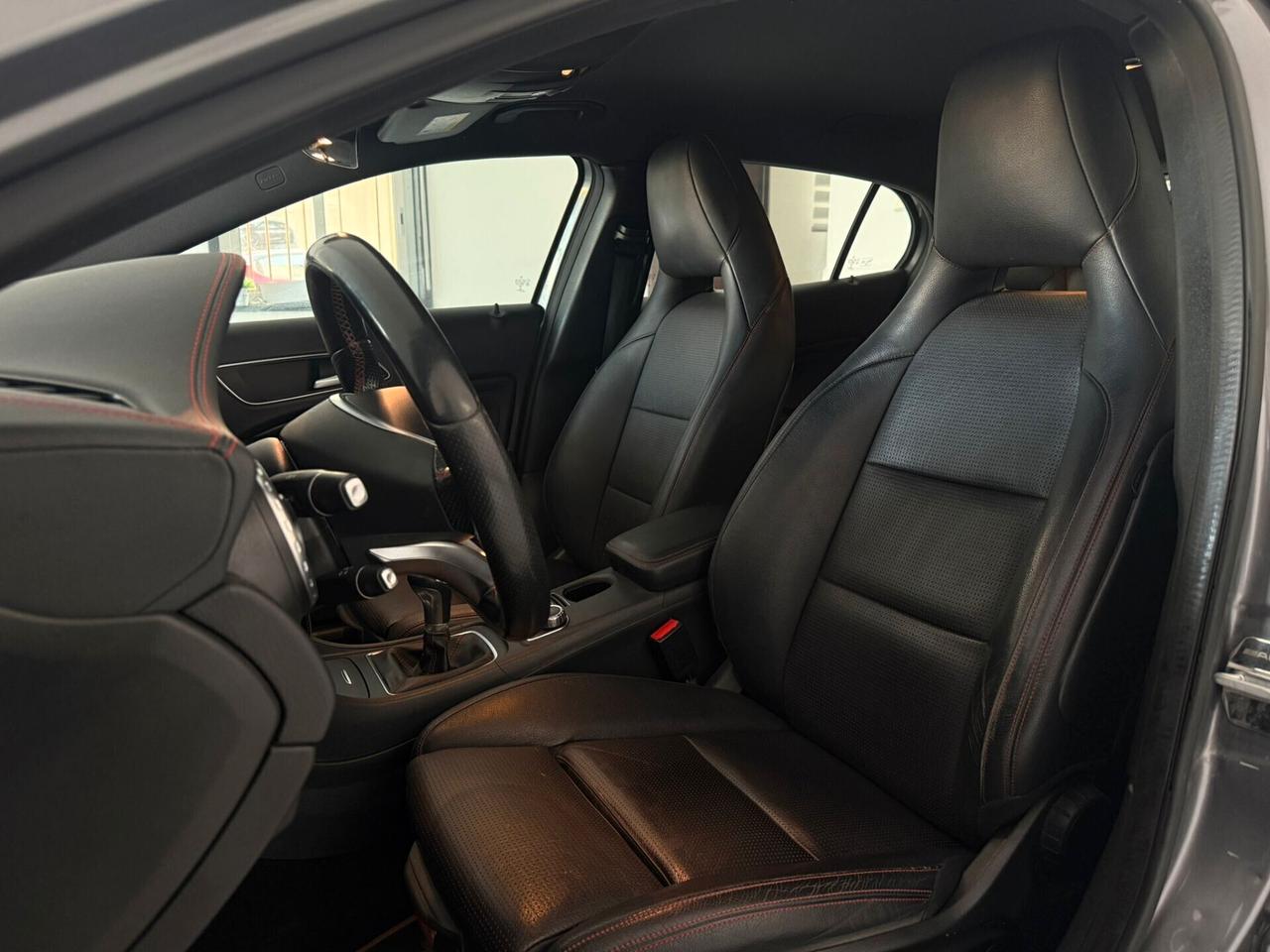 Mercedes-benz GLA 200 d Premium AMG