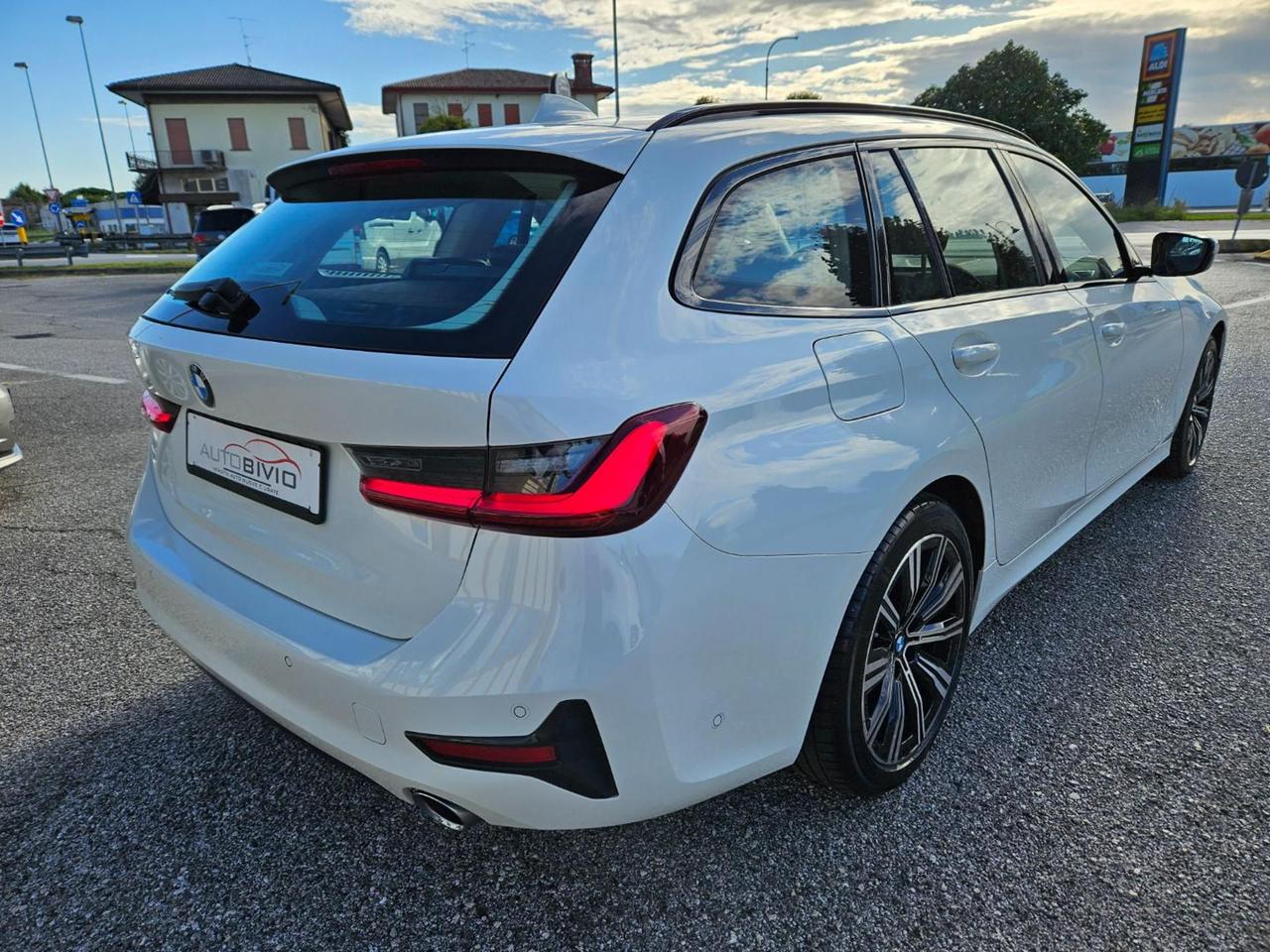 BMW 320 d 48V Touring Sport