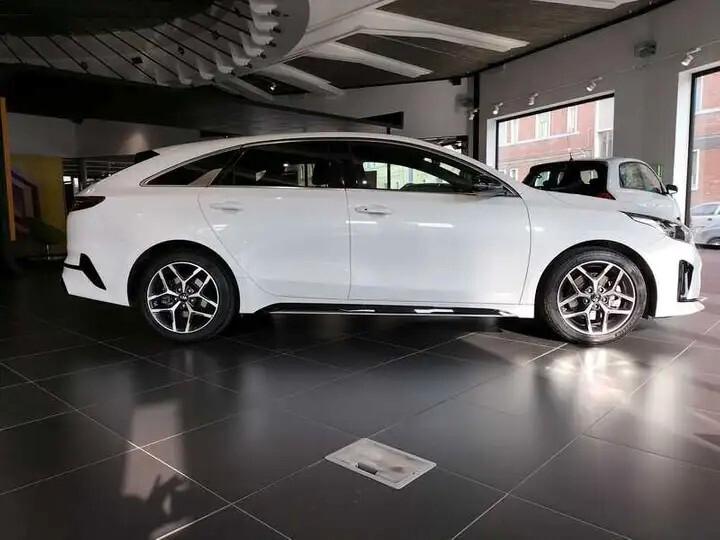 Kia ProCeed ProCeed 1.5 T-GDI MHEV DCT GT Line Plus