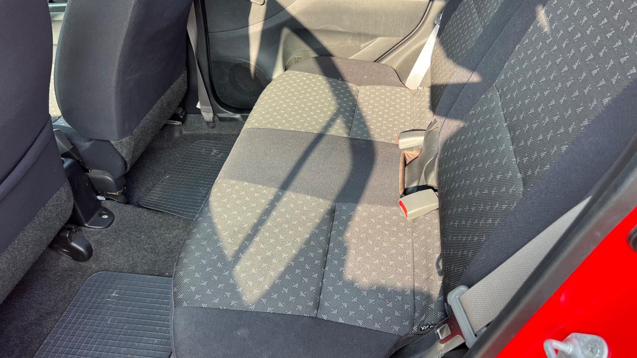 Daihatsu Cuore 1.0 12V Taka