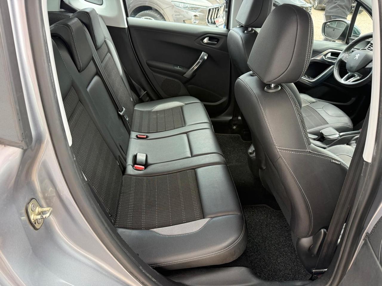 Peugeot 2008 1.6 e-HDi 92 CV Allure AUTOMATICA