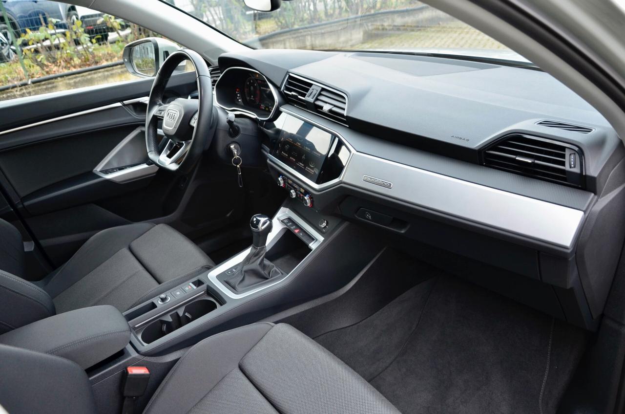AUDI Q3 SPB 2.0 TDI S-LINE EDITION QUATTRO 150cv S-TRONIC, UNICOPROPRIETARIO, GARANZIA AUDI 1/2028, SERVICE AUDI, UFF ITALIANA, ARGENTO RUGIADA, EURO 6D, FARI FULL LED, 19", PERMUTE