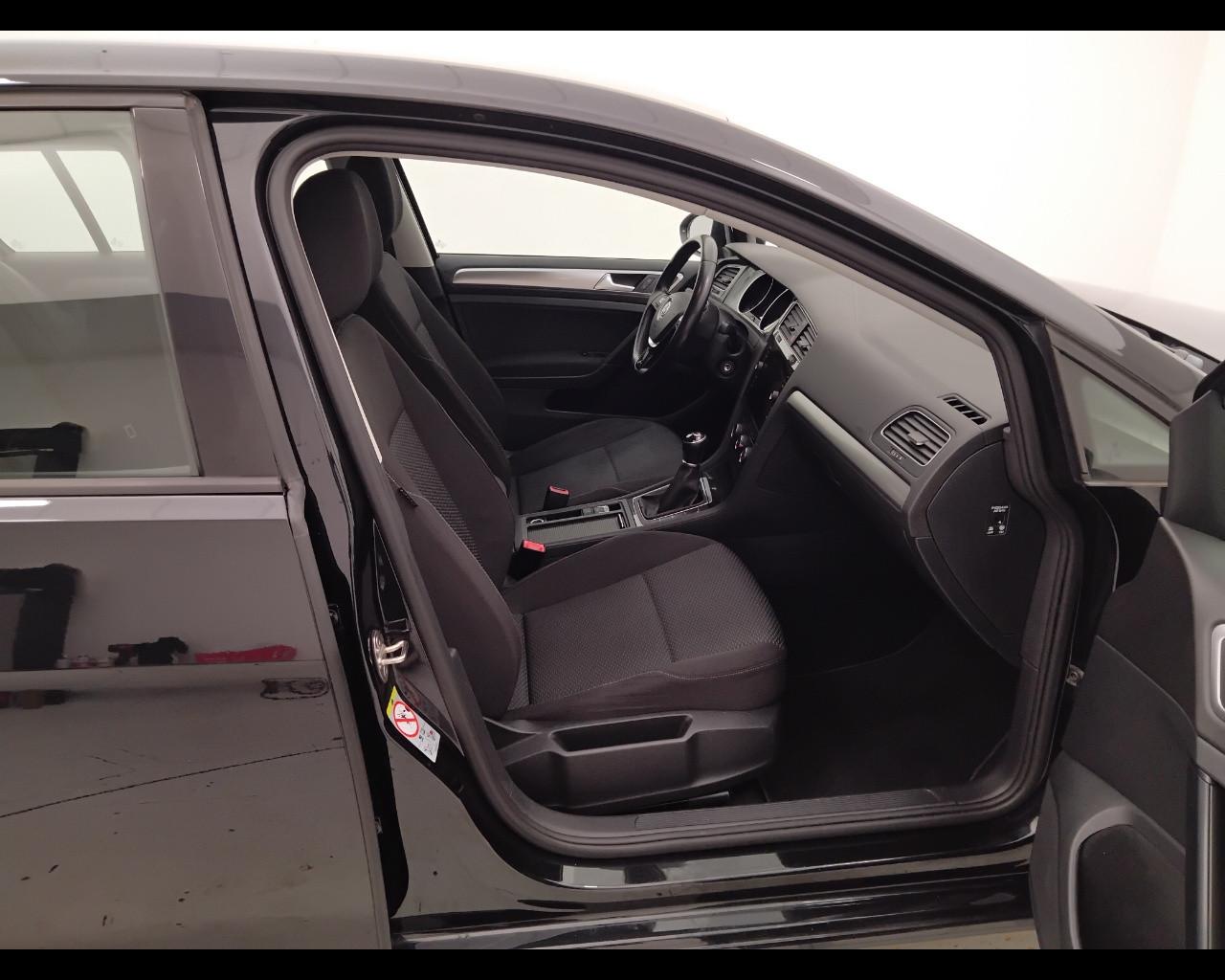 VOLKSWAGEN Golf VII 2017 5p - Golf 5p 1.6 tdi Trendline 90cv