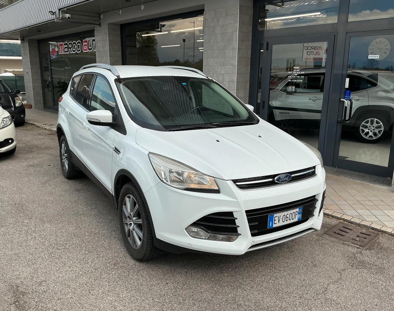 Ford Kuga 2.0 Diesel 4x4 Gancio Traino Neopatentati
