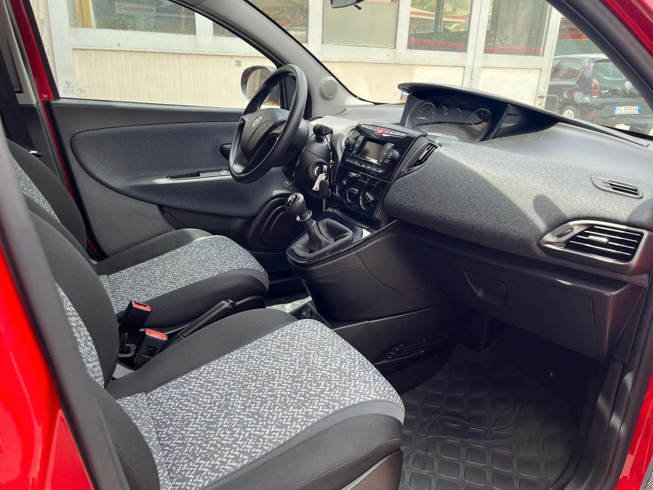 Lancia Ypsilon 1.2 69 CV 5 porte GPL Ecochic Elefantino Blu