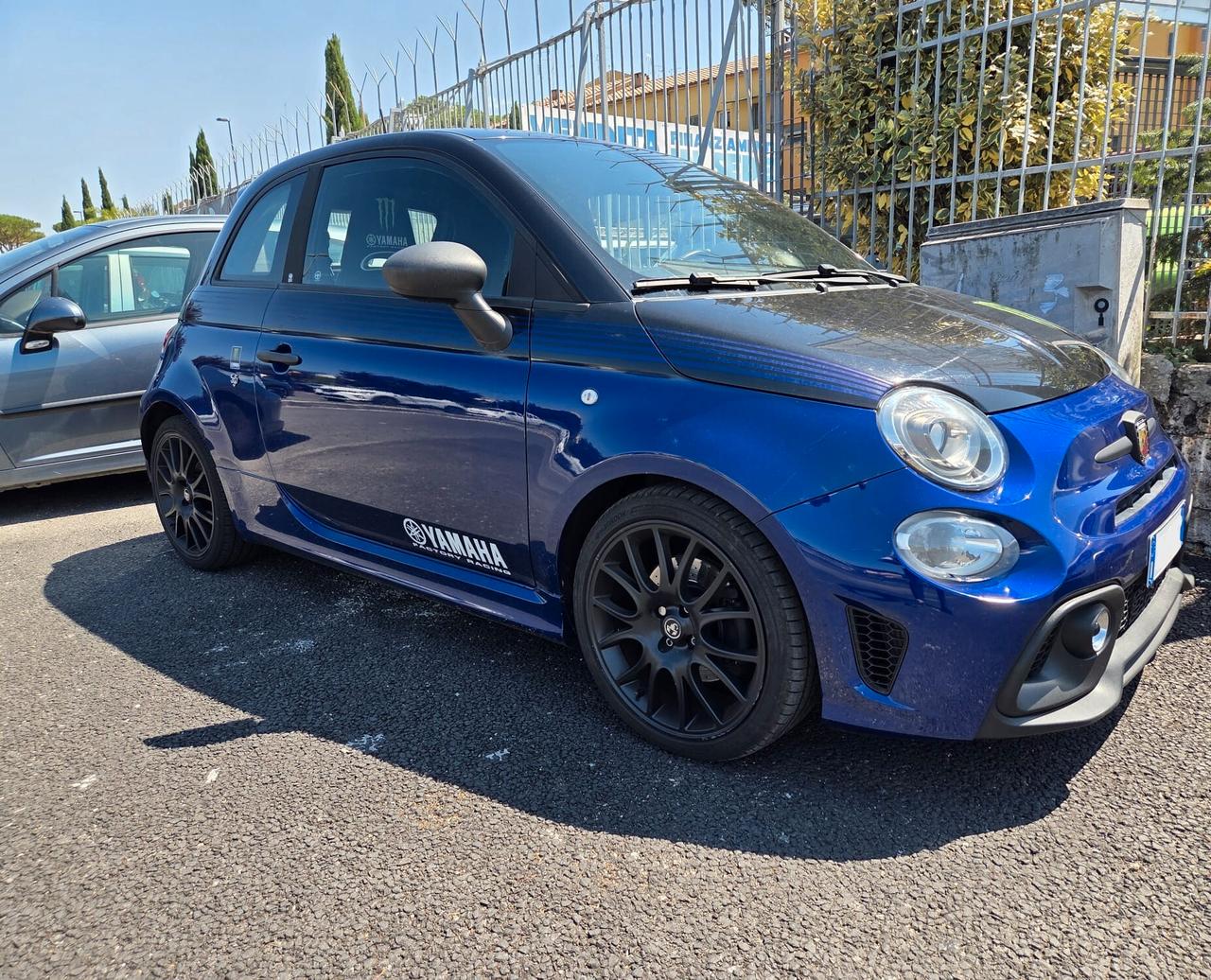 Abarth 595 1.4 Turbo T-Jet 165 CV Monster Energy Yamaha