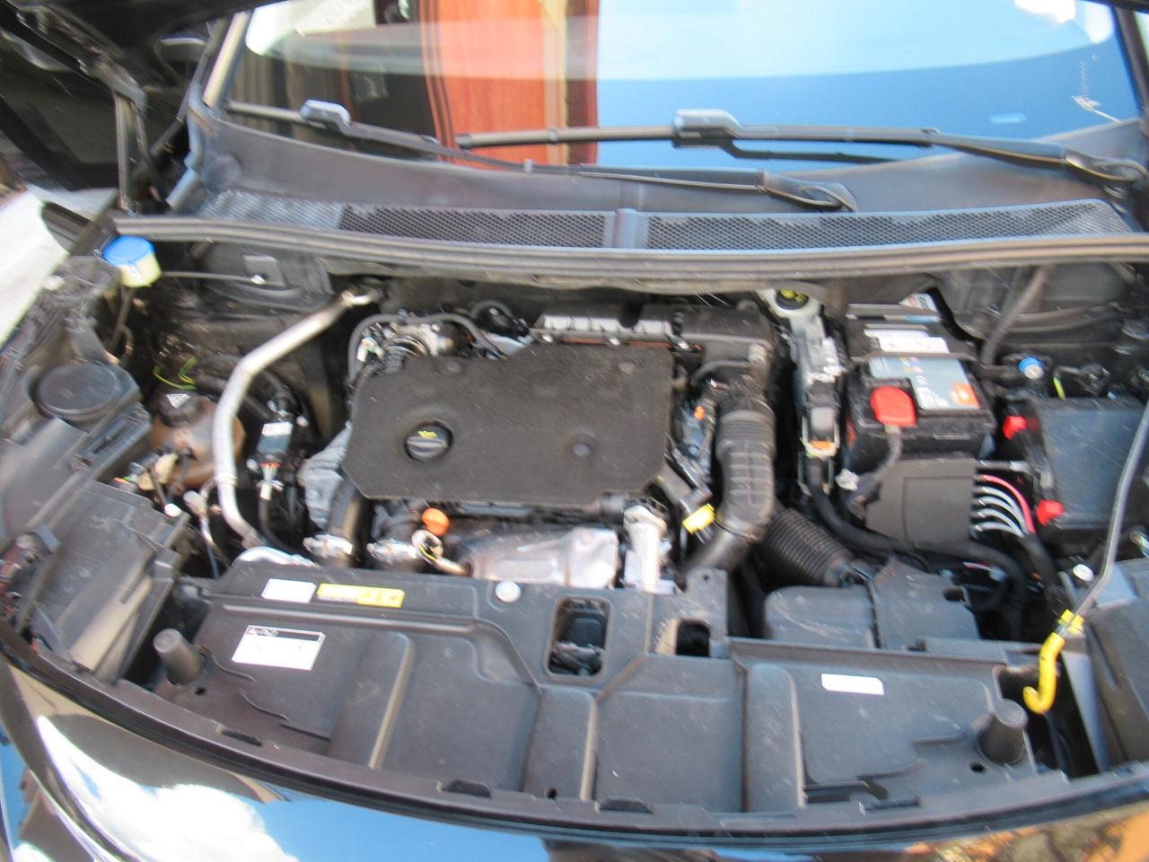 Peugeot 3008 BlueHDi 130 S&S Business