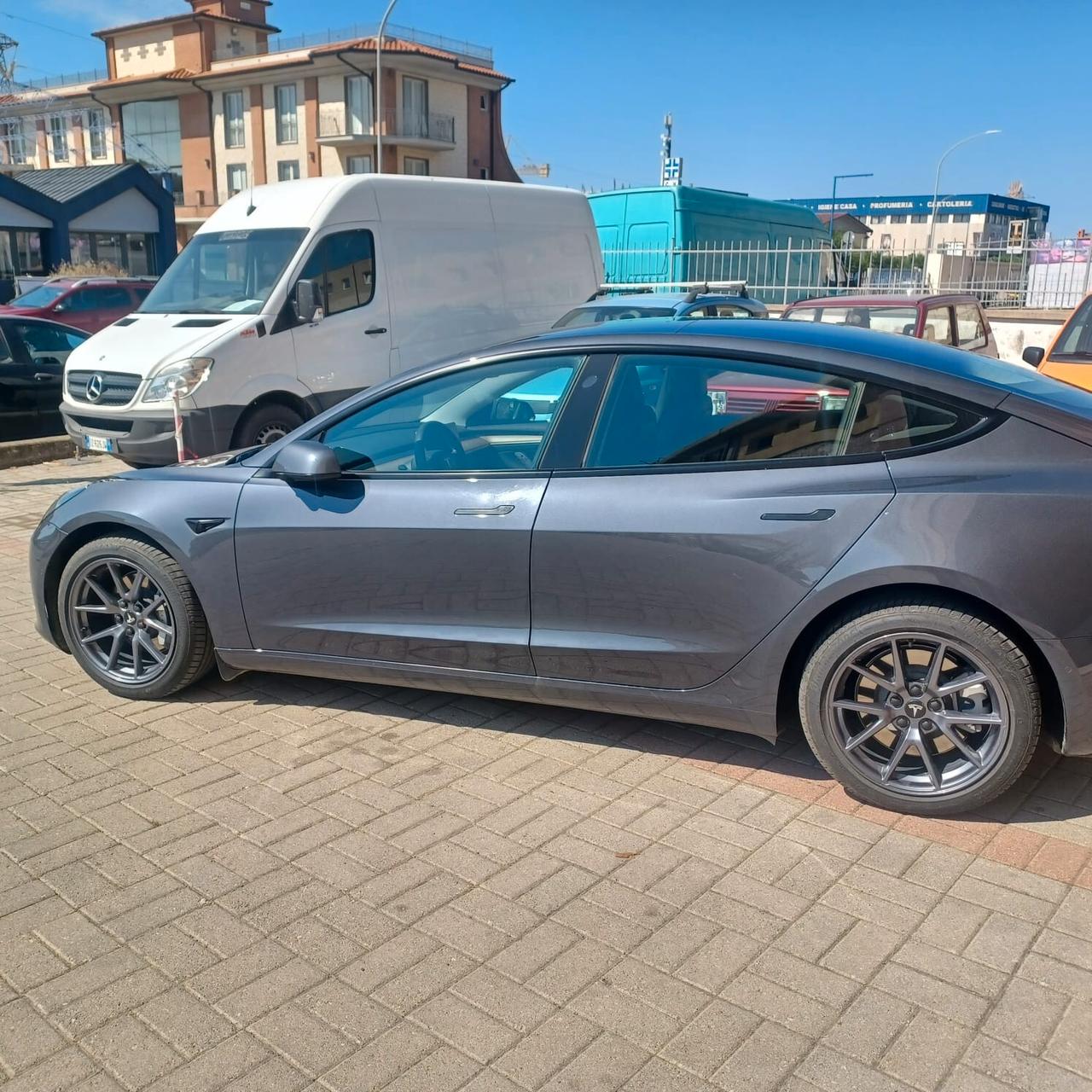 58078KM TESLA GANCIO DI TRAINO AUTONOMIA 408KM