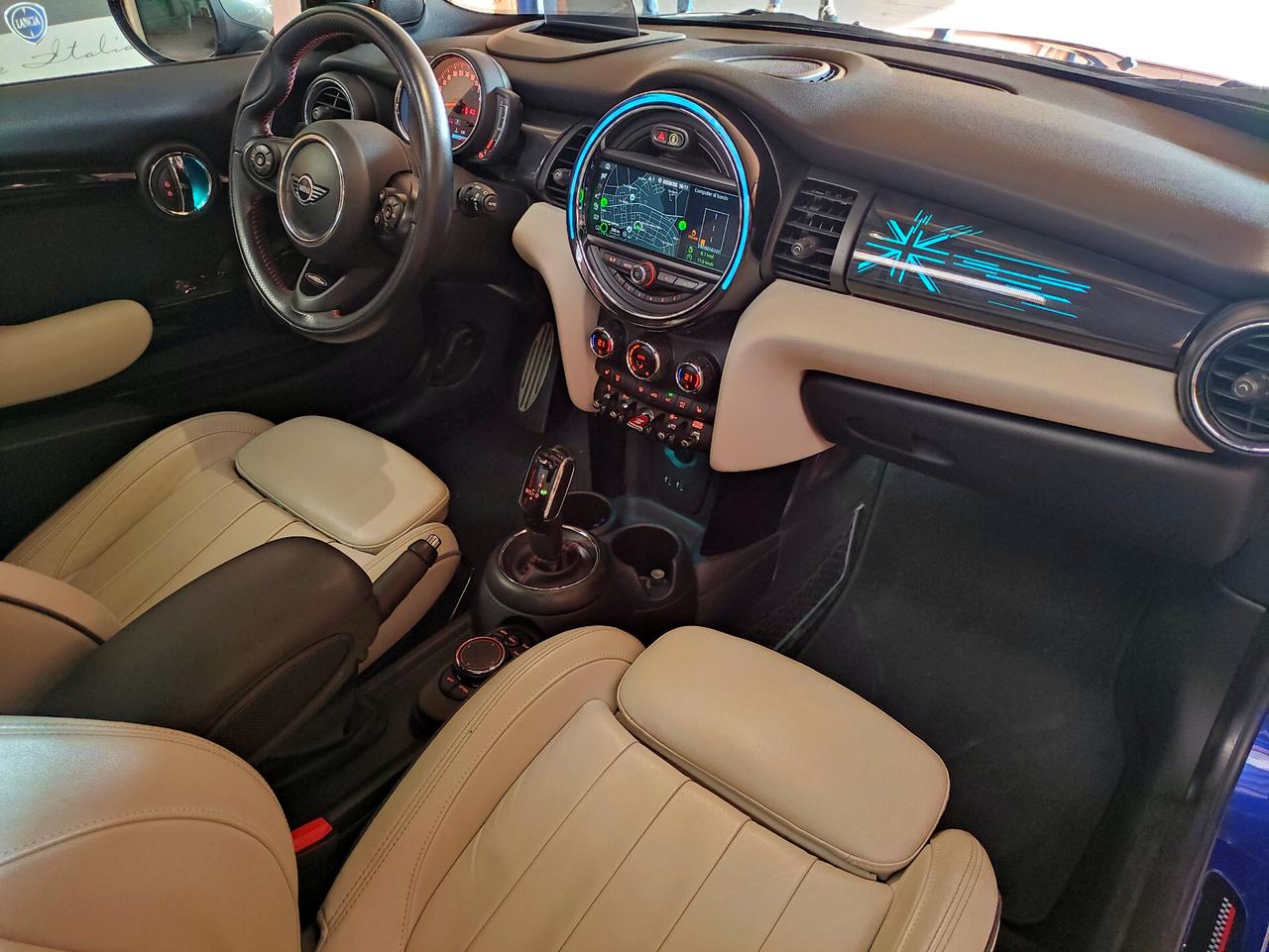 Mini 2.0 Cooper SD 170cv Automatica Hype