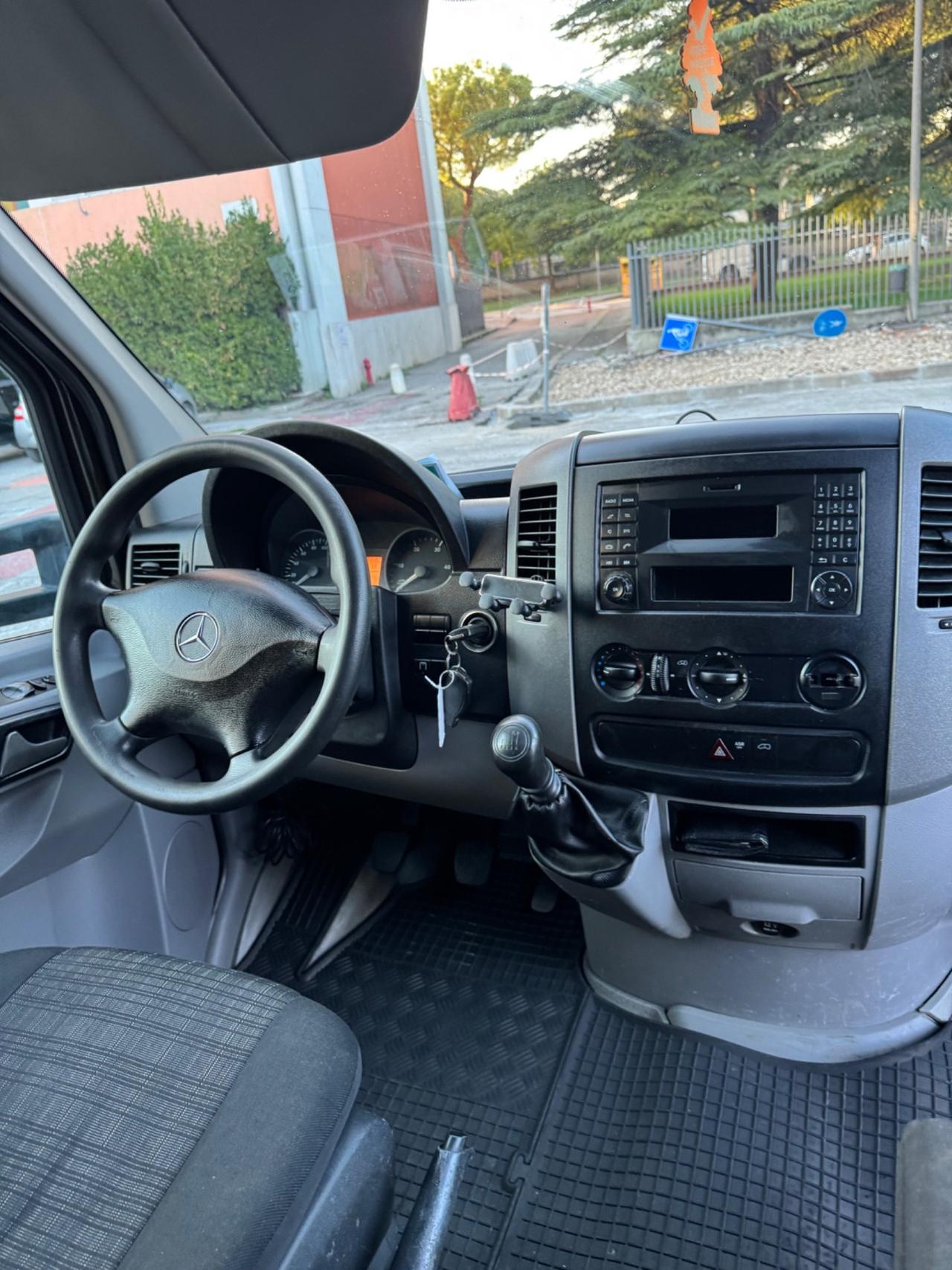 Mercedes Benz