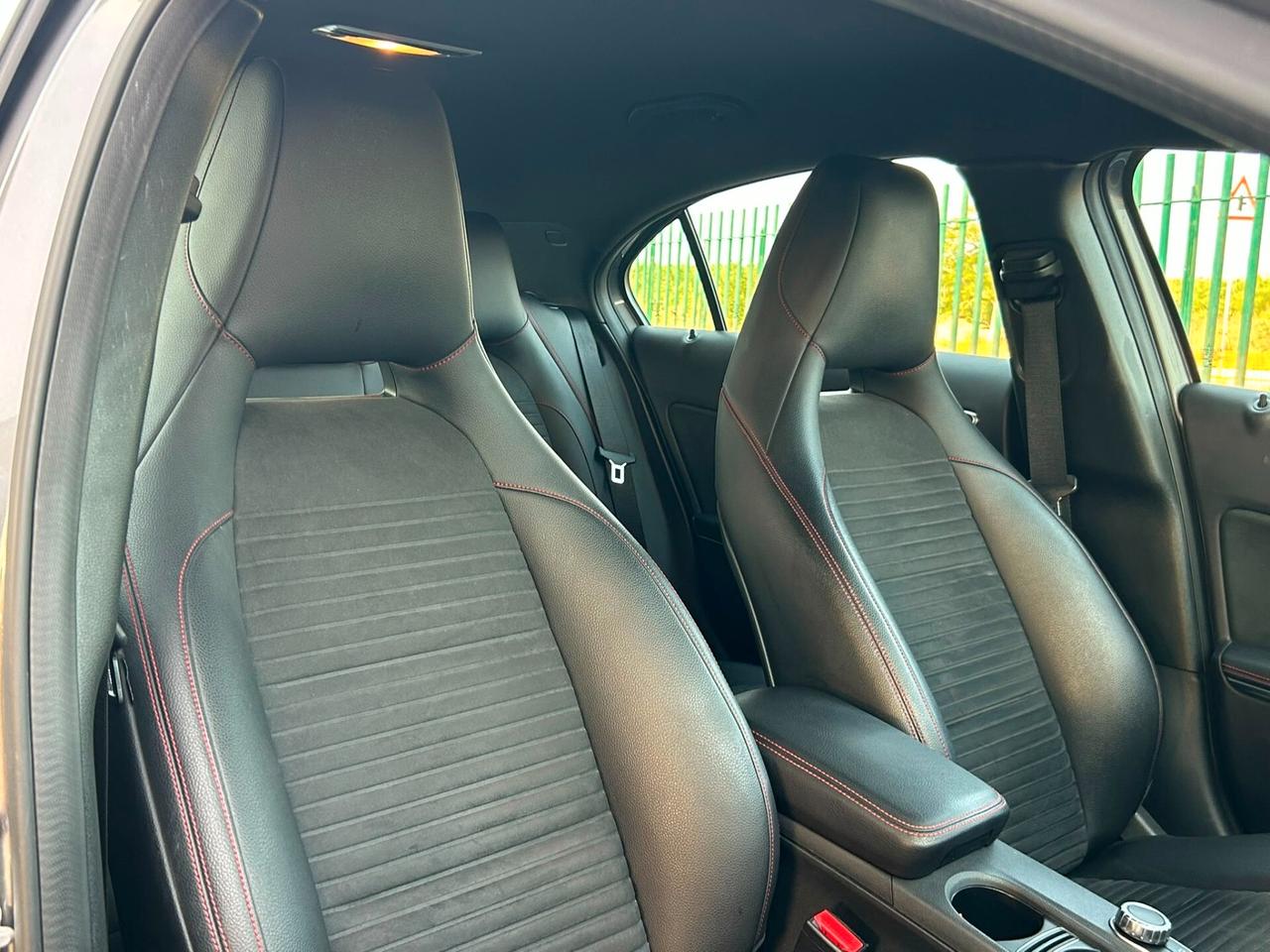 Mercedes-benz A 180 d Premium