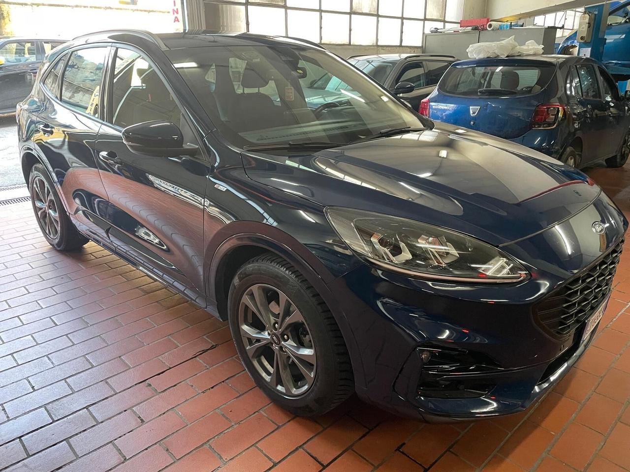 Ford Kuga 2.5 Full Hybrid 190 CV CVT 2WD ST-Line