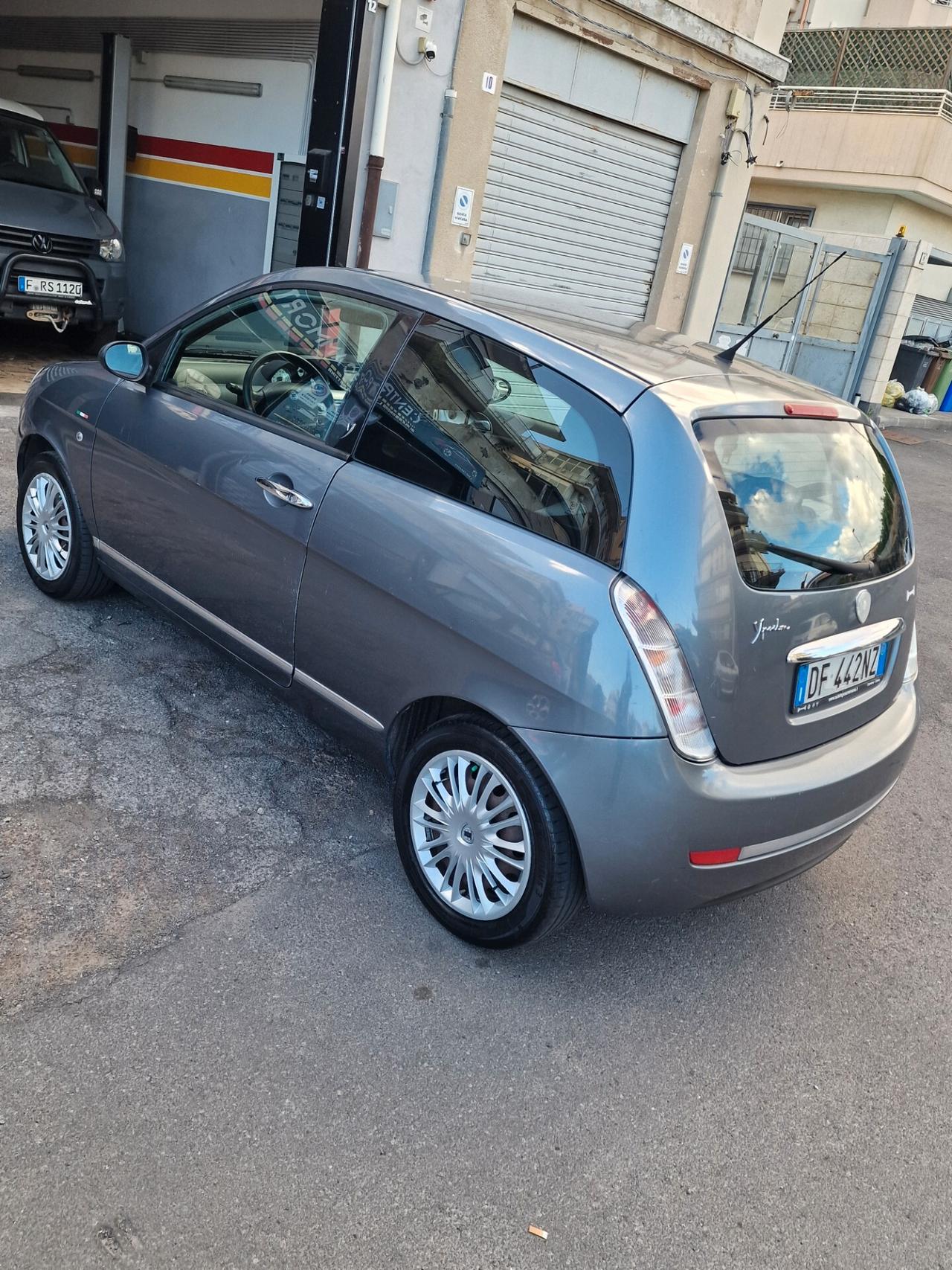 Lancia Ypsilon 1.2 Argento