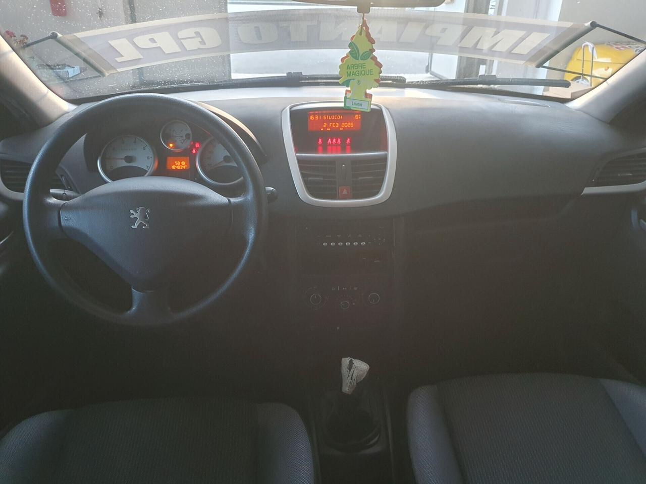 Peugeot 207 1.4 8V 75CV benzina GPL Neop 2010