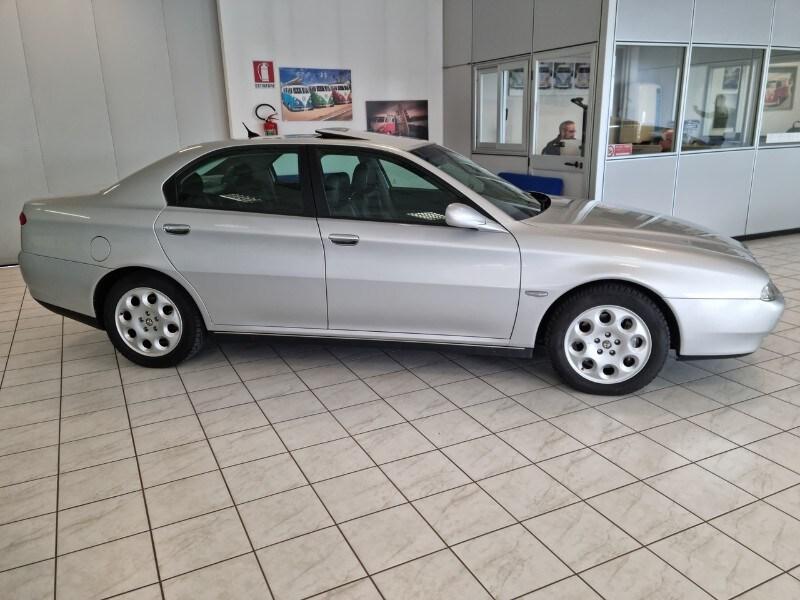 ALFA ROMEO 166 2.5i V6 24V cat Distinctive