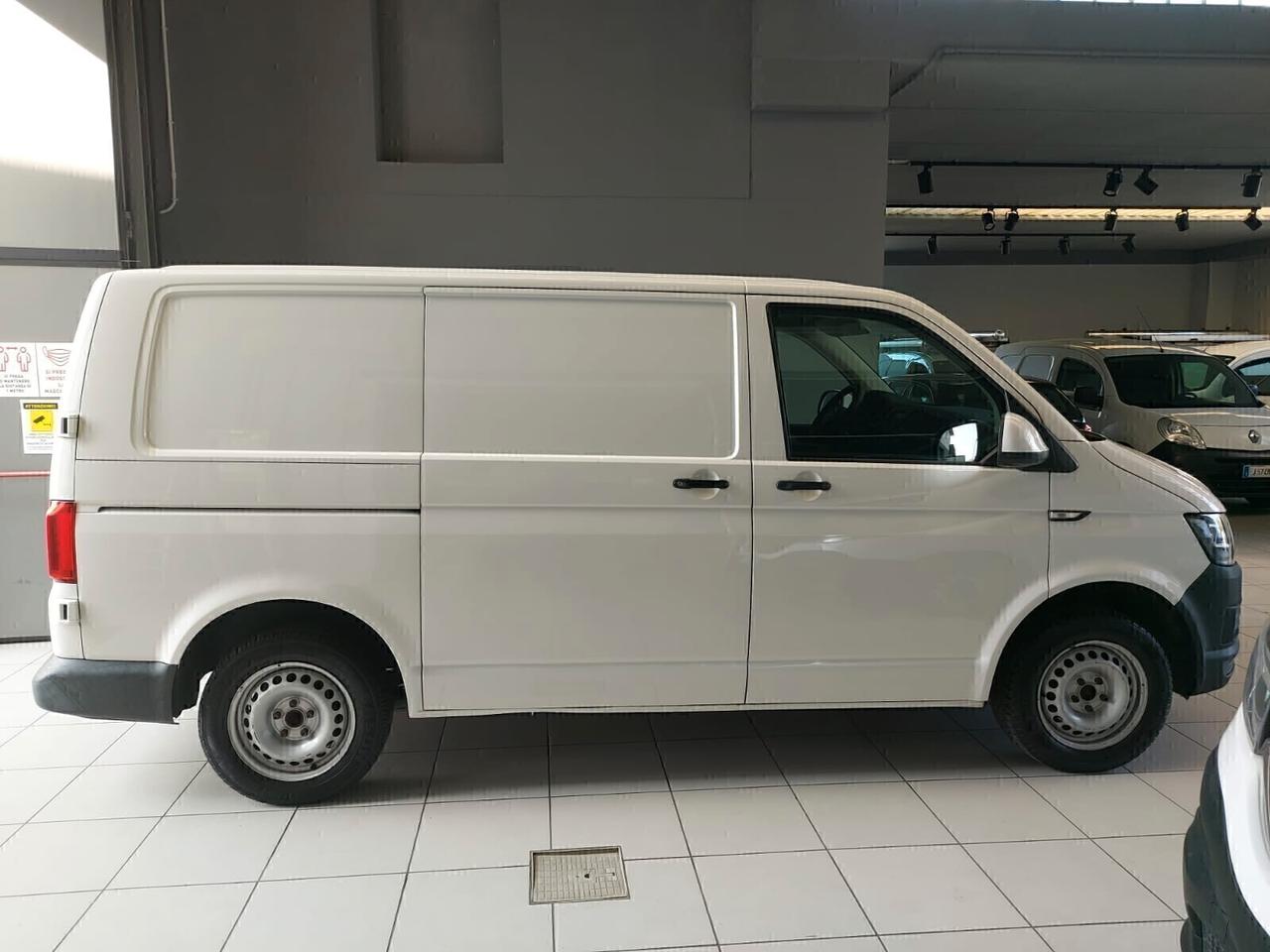 Volkswagen T6 Transporter T6 Trasporter 2019 *PIENO OMAGGIO*