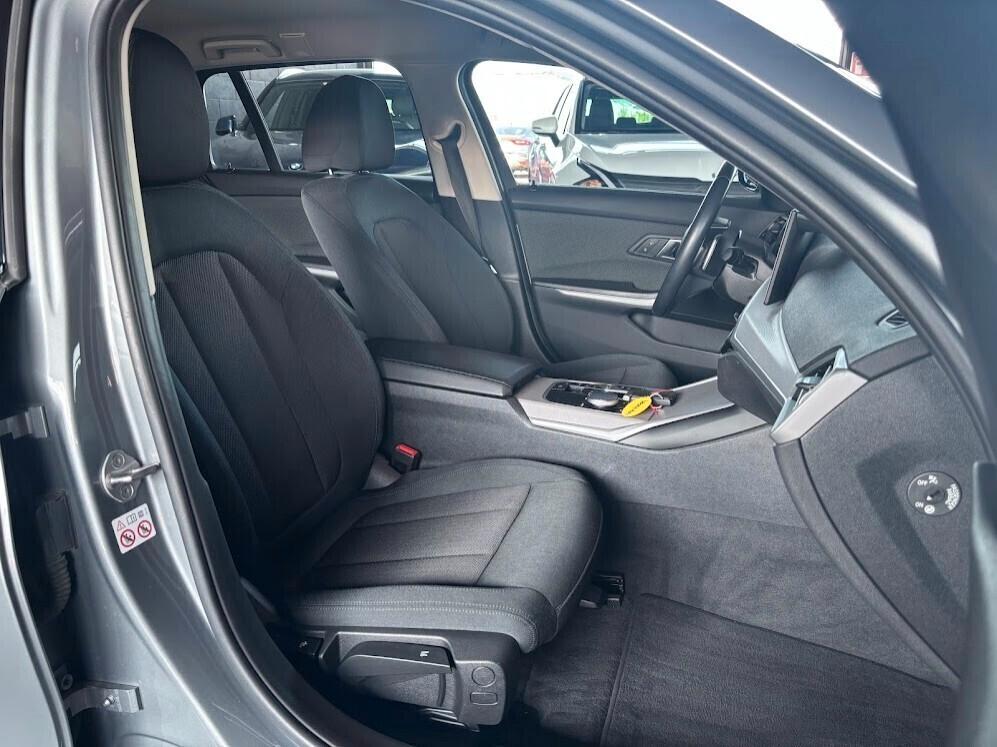 Bmw 330e Touring BUSINESS ADVANTAGE (IVA ESPOSTA)