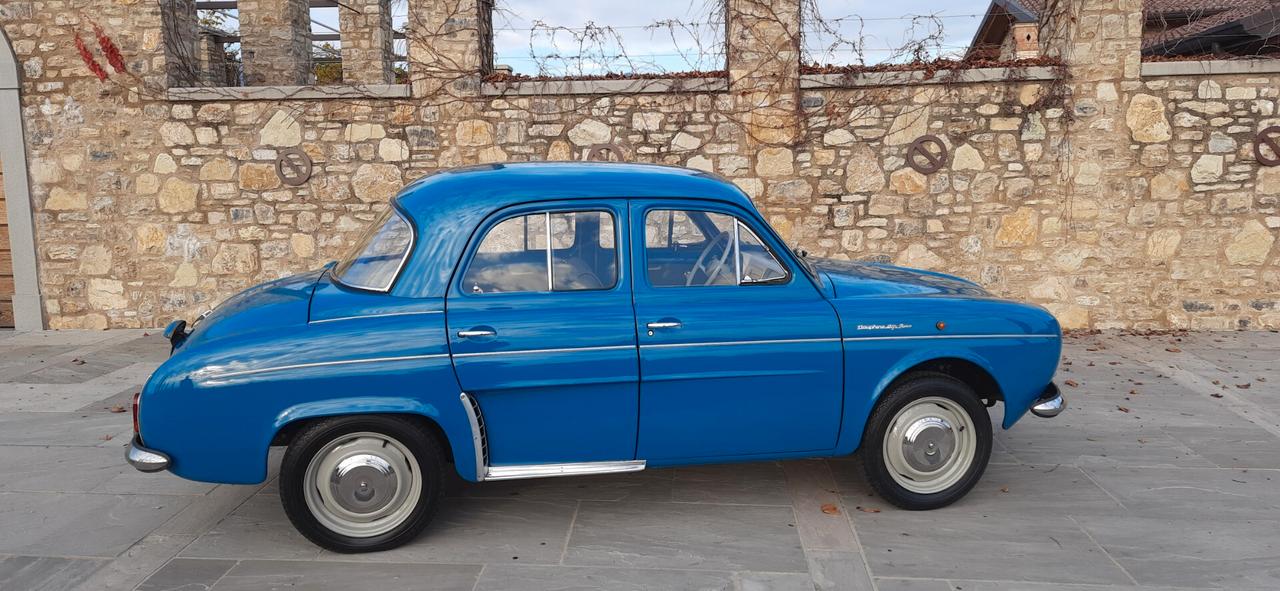 Alfa Romeo Dauphine 3 marce (R 1090)