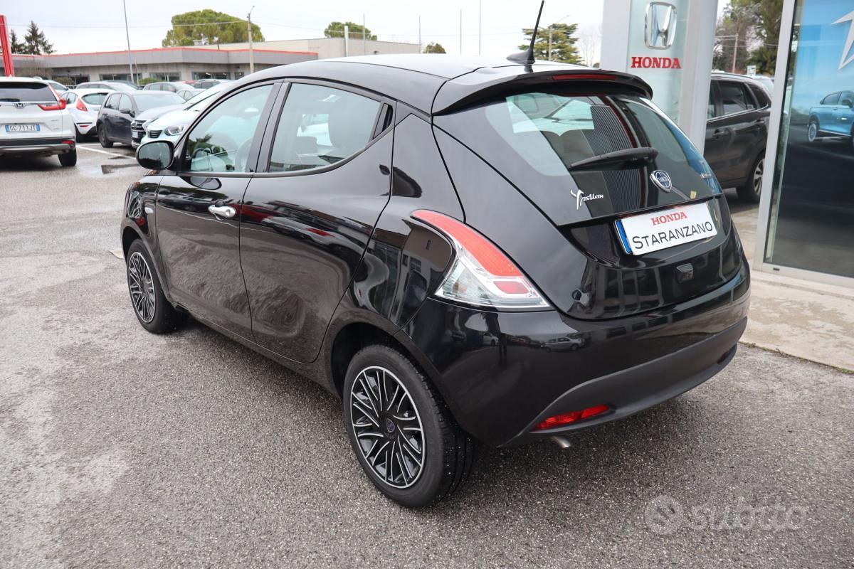 Lancia Ypsilon 1.0 FireFly 5p.S&S Hybryd Gold