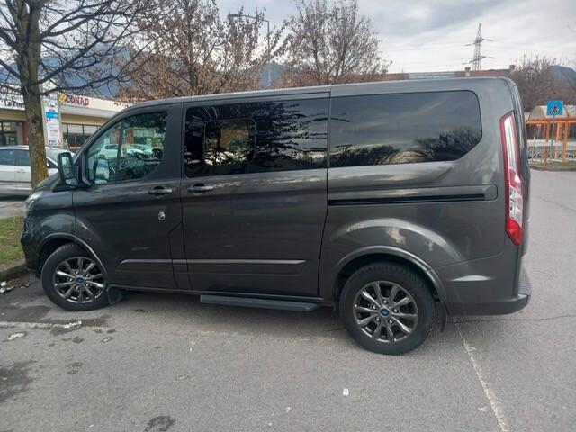 Ford Tourneo Custom 320 2.0 EcoBlue 170CV aut. PC Titanium