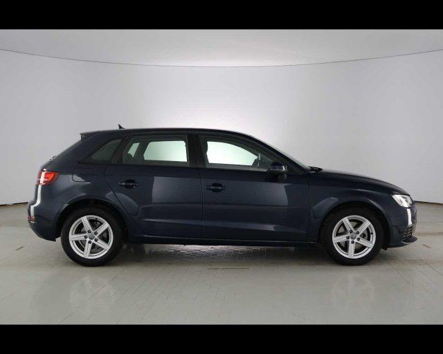 AUDI A3 SPB 1.6 TDI 116 CV Business