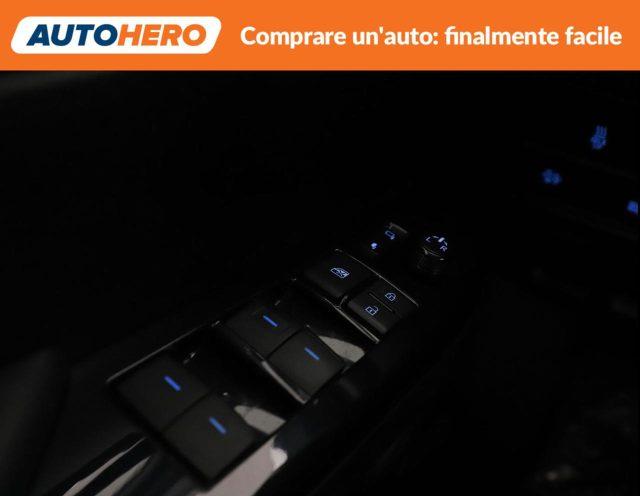 TOYOTA Hilux 2.8 D-4D A/T 4WD 48V 4 porte Double Cab Executive