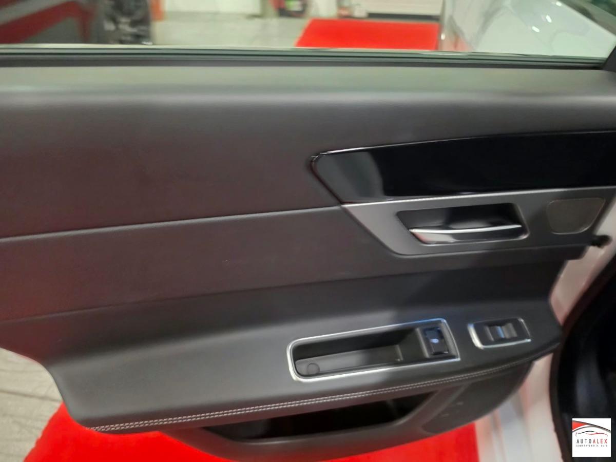 JAGUAR - XF - 2.0d 180 CV AWD R-Sport Automatico