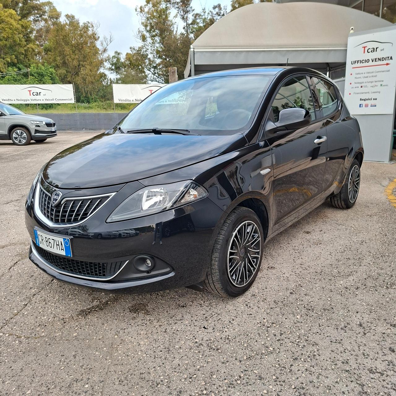 Lancia Ypsilon 1.0 Bz 70 Cv Hybrid Gold +