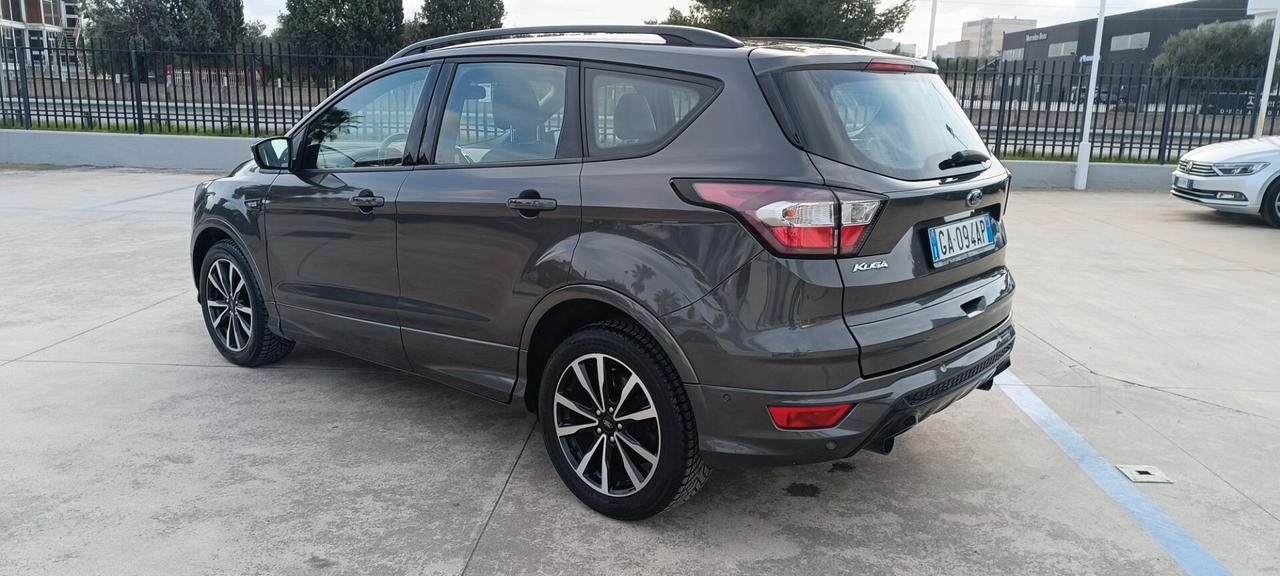 Ford Kuga 2.0 TDCI 120 CV S&S 2WD ST-Line