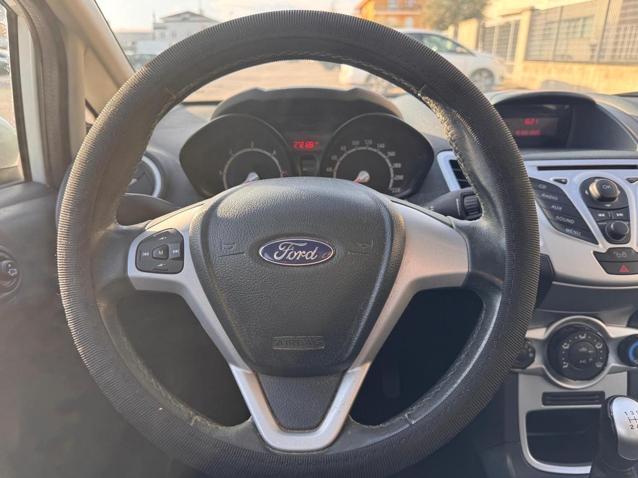 Ford Fiesta 1.4 TDCi Business GARANZIA 12 m