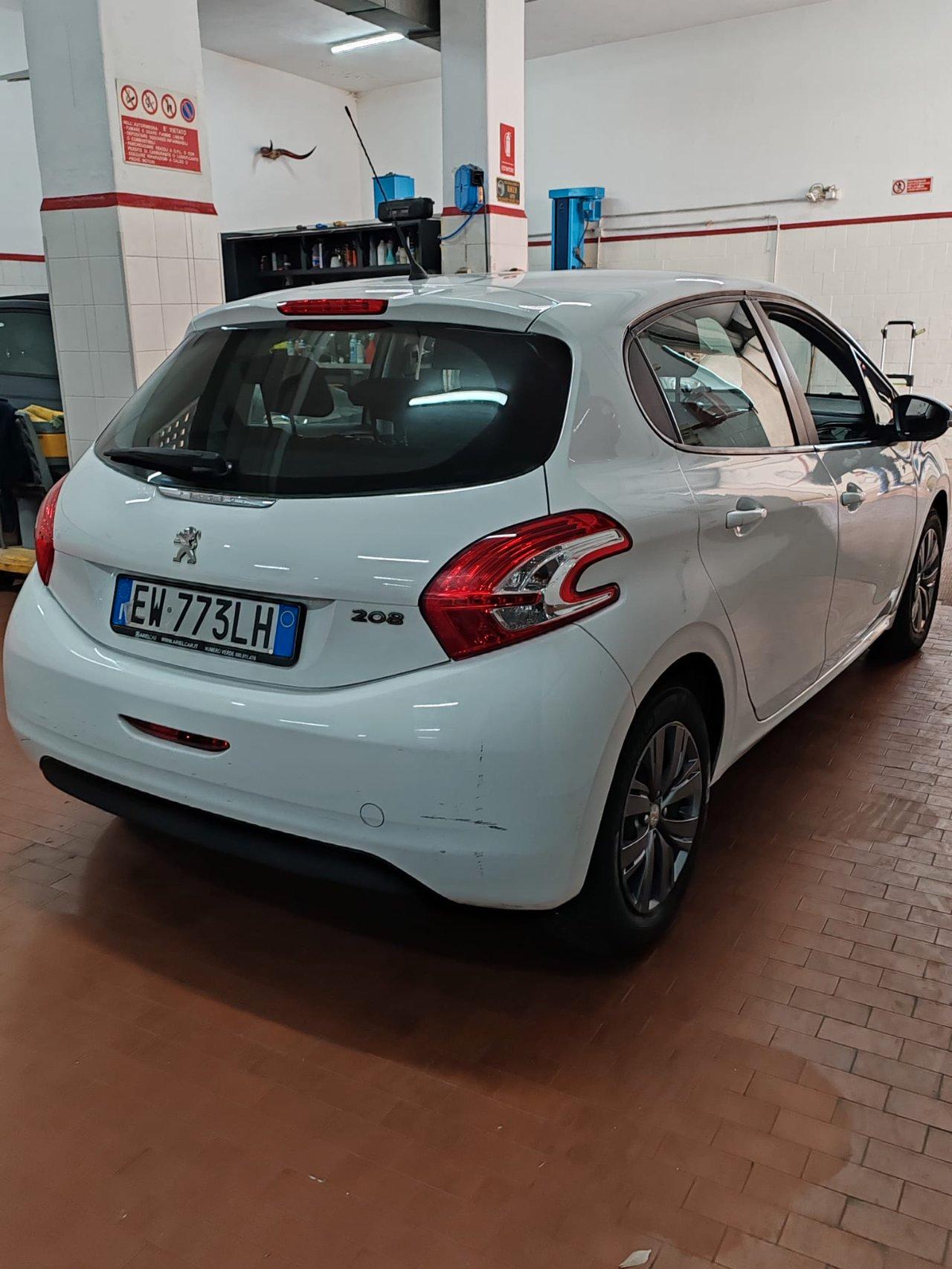 Peugeot 208 1.0 5 PORTE