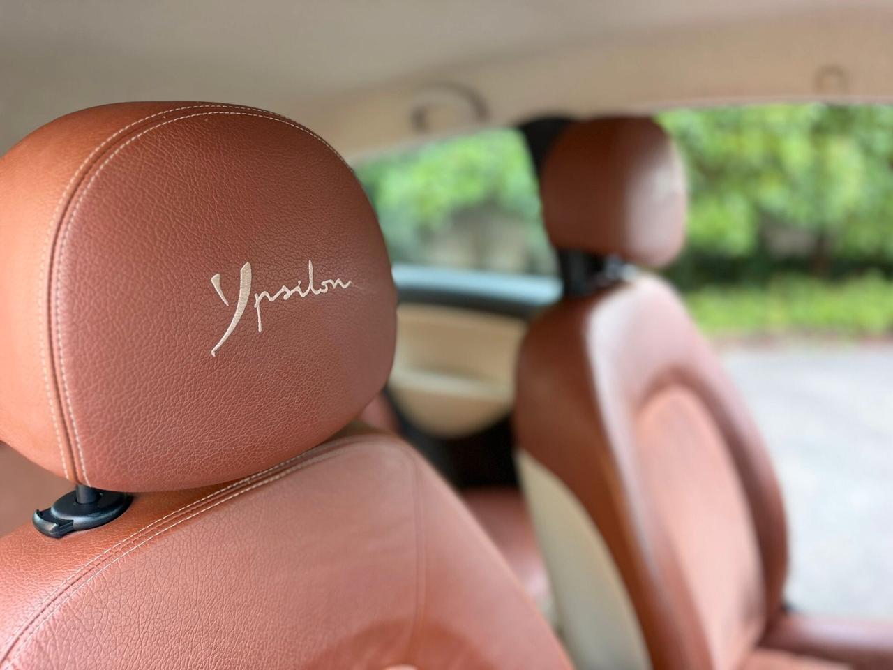 Lancia Ypsilon 1.2 Oro Giallo